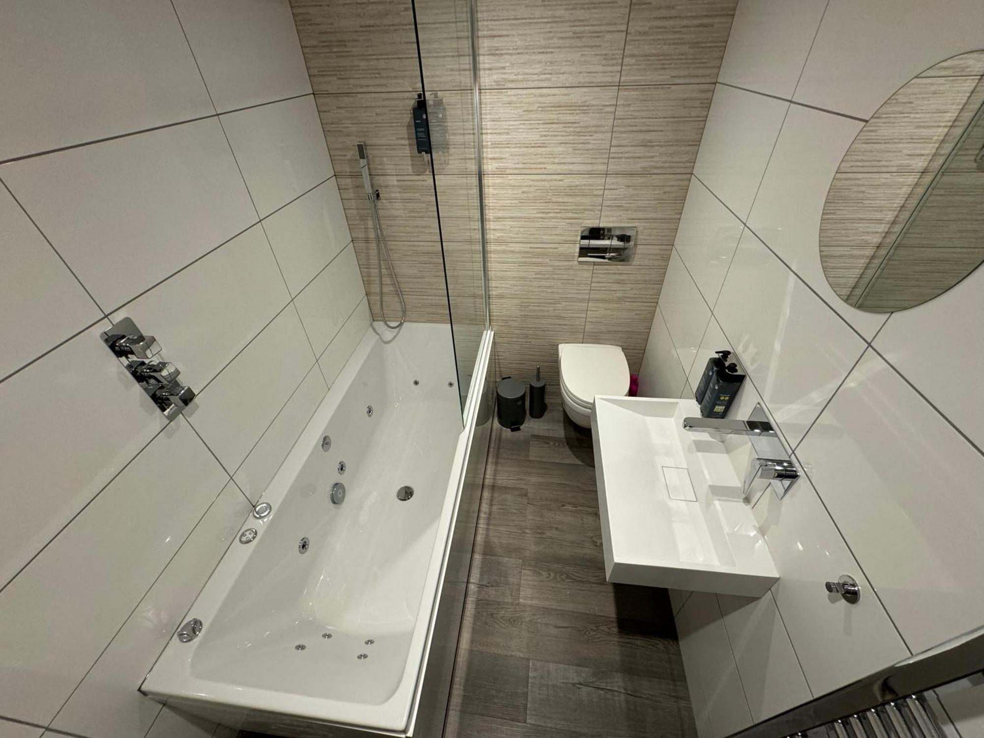 Southgate Luxury Apartments Elland Buitenkant foto