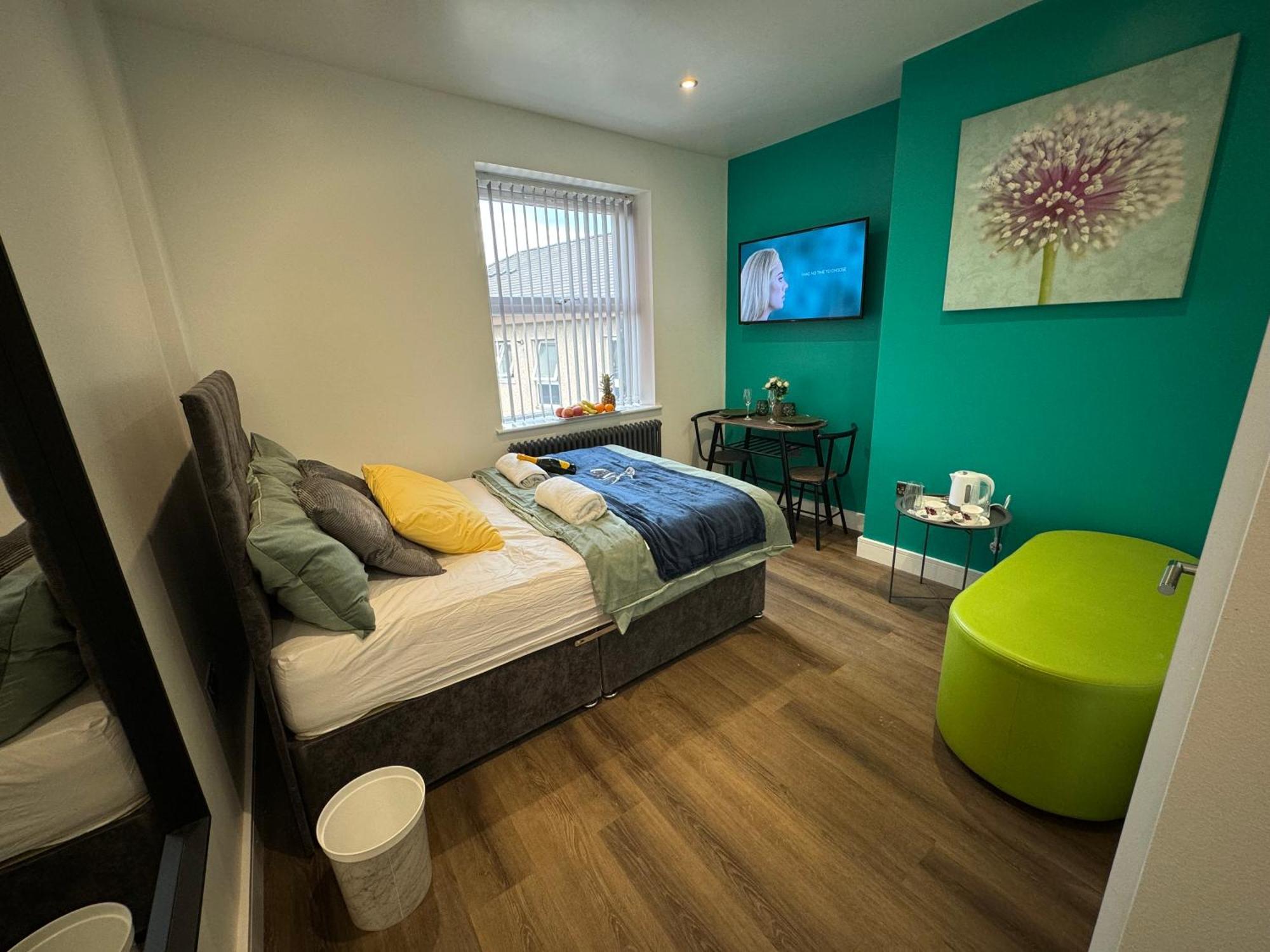 Southgate Luxury Apartments Elland Buitenkant foto