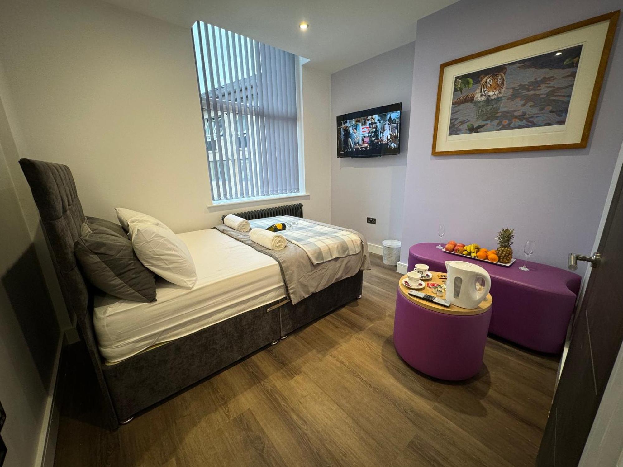 Southgate Luxury Apartments Elland Buitenkant foto