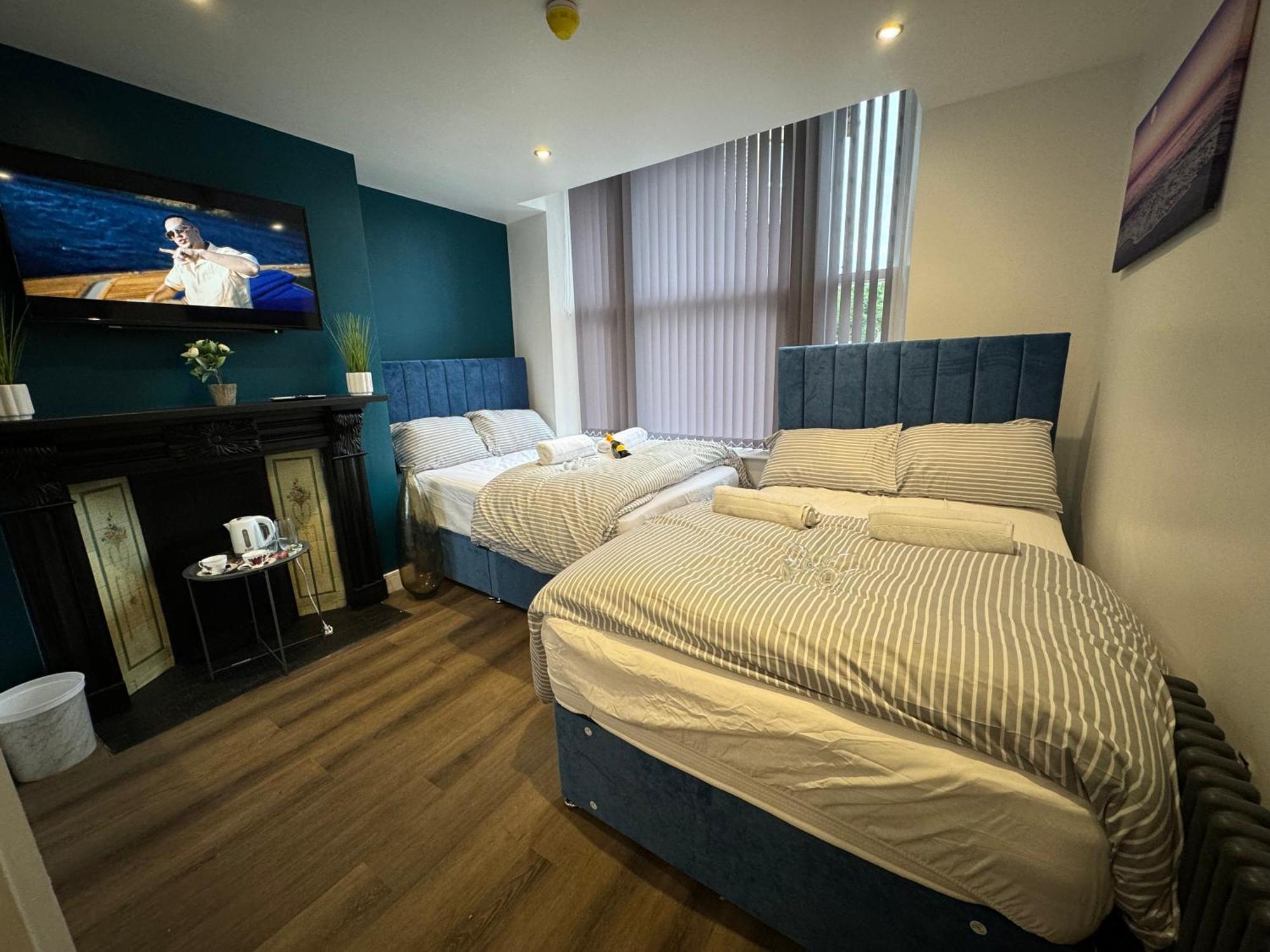 Southgate Luxury Apartments Elland Buitenkant foto