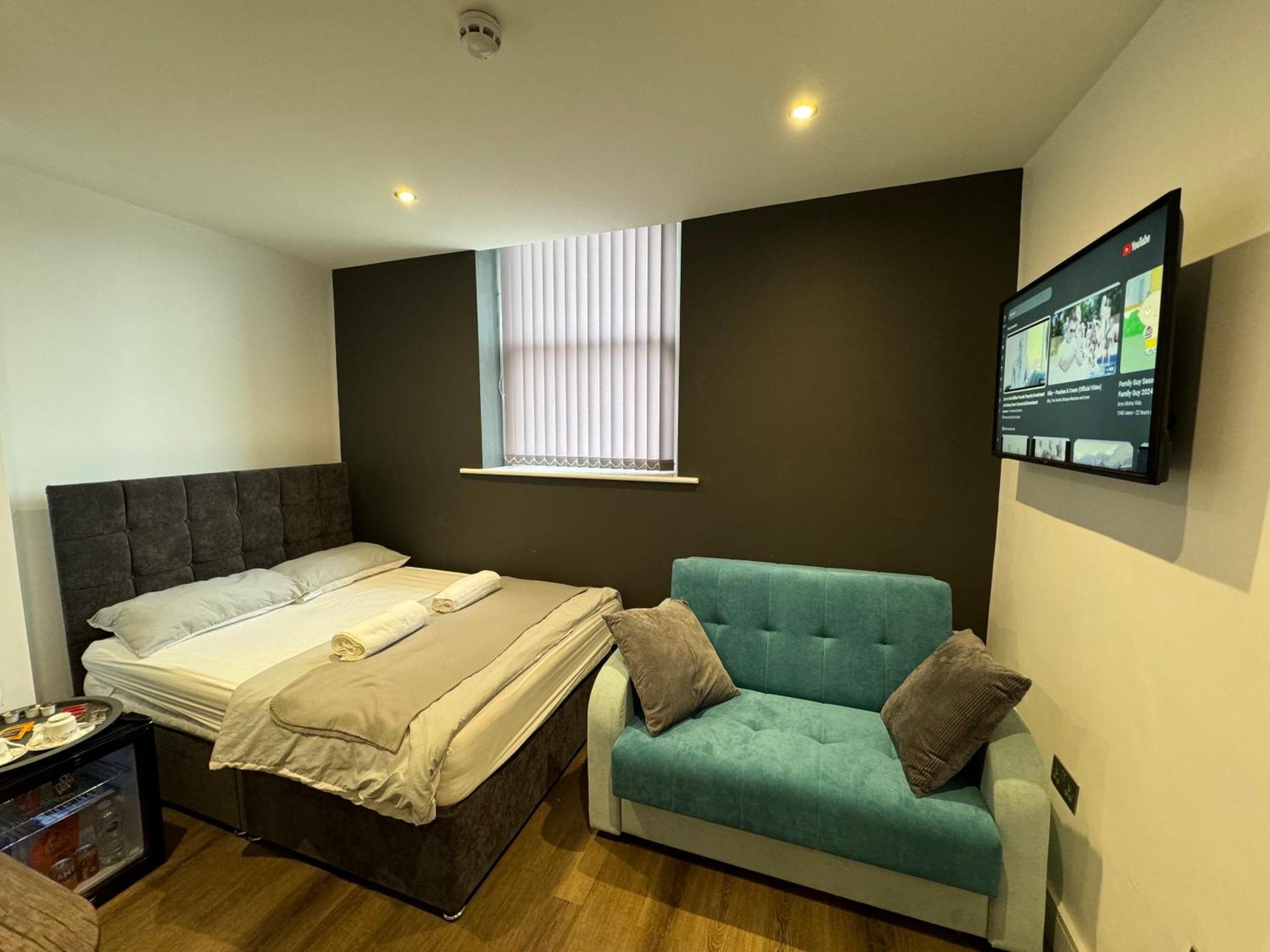 Southgate Luxury Apartments Elland Buitenkant foto