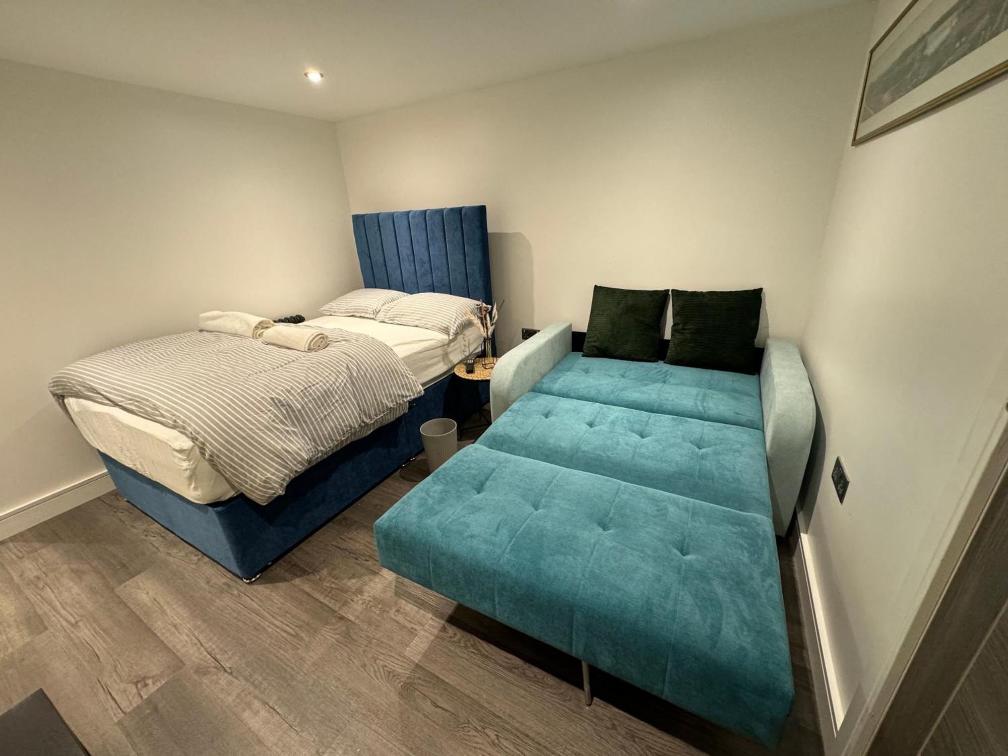 Southgate Luxury Apartments Elland Buitenkant foto