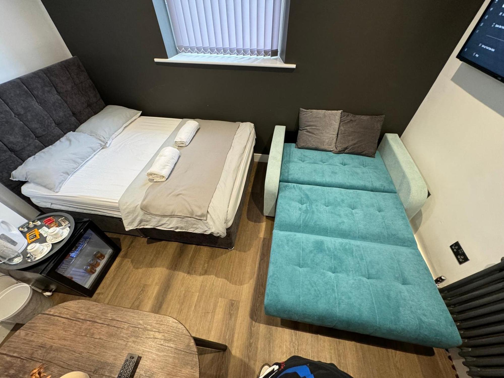 Southgate Luxury Apartments Elland Buitenkant foto