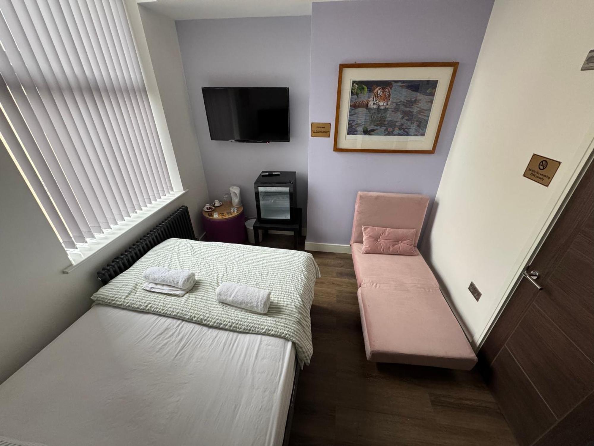 Southgate Luxury Apartments Elland Buitenkant foto